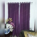 gorden minimalis warna ungu di balikpapan