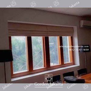 contoh tirai tarik cocok untuk ruang kantor dan rumah